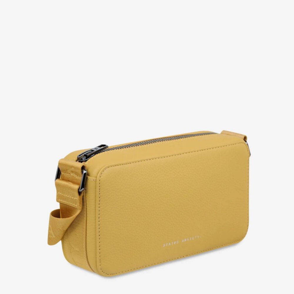 NWOT Status Anxiety Delirium Crossbody Bag in Buttermilk